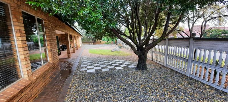 5 Bedroom Property for Sale in Vaalpark Free State